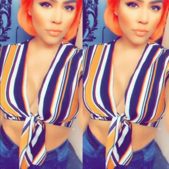 Tie front crop top - Picture 2 of 2